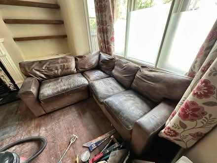 Photo of free Leather corner sofa (East Dulwich SE22) #2