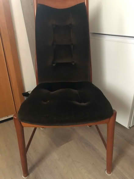 Photo of free Dining room table (and chairs) (Seedhill PA2) #2