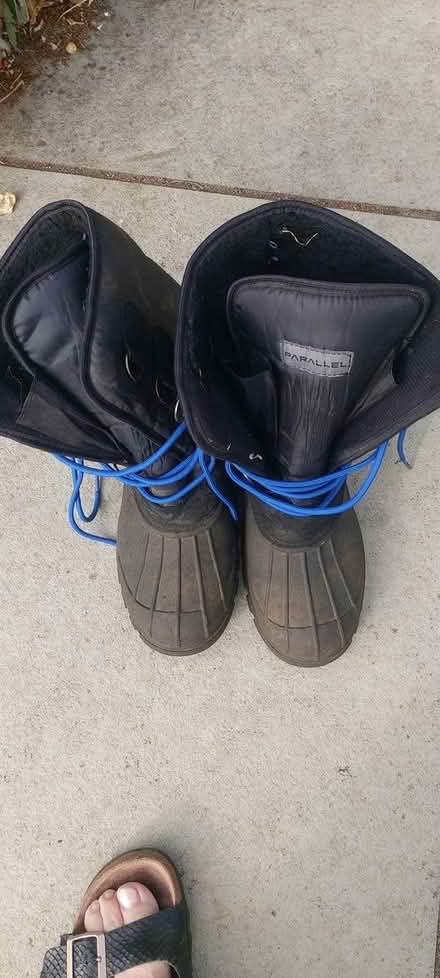 Photo of free Winter boots (Gunthorpe peterborough) #2