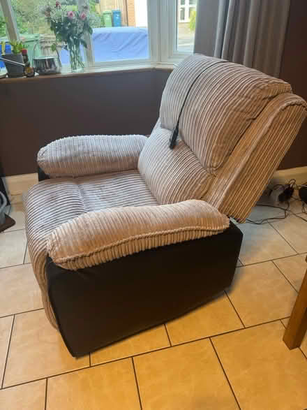 Photo of free recliner chair (Cutteslowe OX2) #2