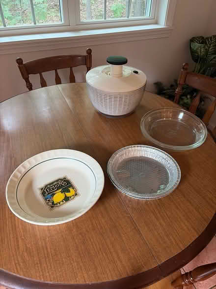 Photo of free Pie plates and lettuce spinner (Off Lexington st in Waltham) #1