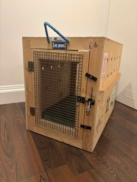 Photo of free Pet carrier / crate (Clerkenwell EC1R) #1