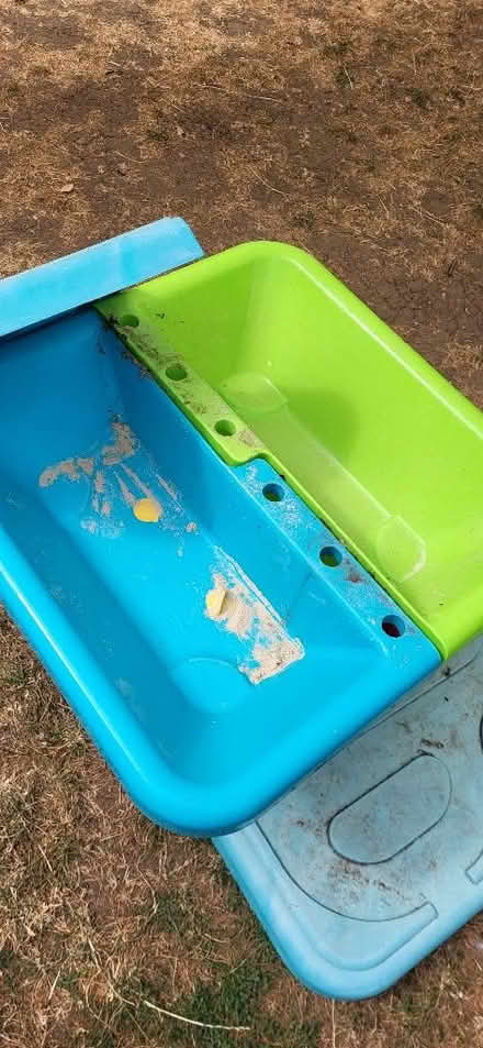 Photo of free ELC Sand and Water Table (Fairfield Park SG5) #1