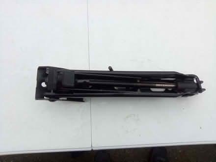 Photo of free GM car jack (Wybourn S2) #2