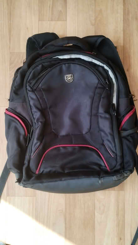 Photo of free Laptop backpack (Freeland OX29) #1