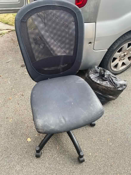Photo of free Office chair (Golborne WA3) #1