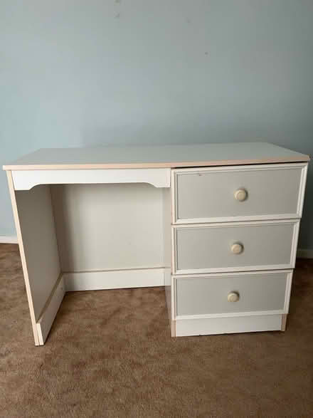 Photo of free Small desk (Horsham RH12) #1