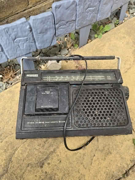 Photo of free Radio (Latton Bush CM18) #1