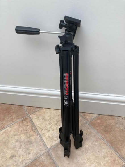 Photo of free Lightweight camera tripod (Bear Flat BA2) #2