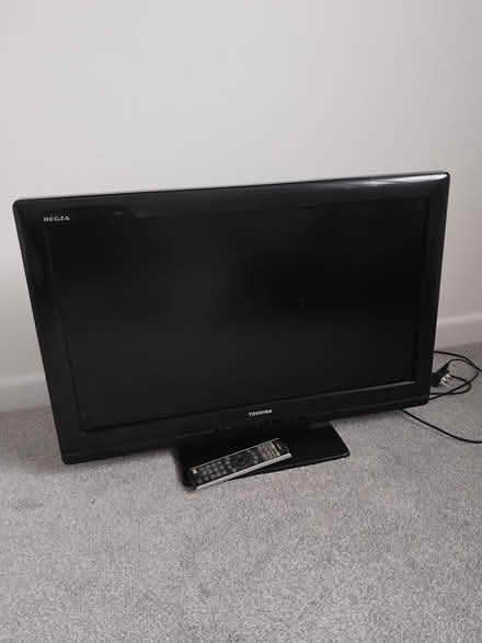 Photo of free Toshiba 32inch TV (Camborne TR14) #1