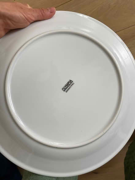 Photo of free 6 x white Porcelain plates (Hackney Downs E5) #2