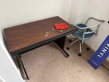 Photo of free Desk & chair (Headington OX3) #1