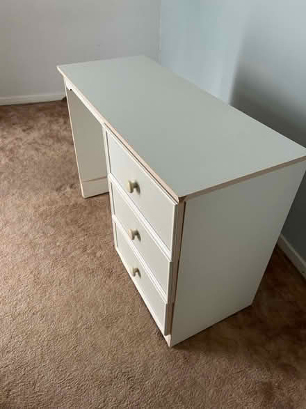 Photo of free Small desk (Horsham RH12) #4