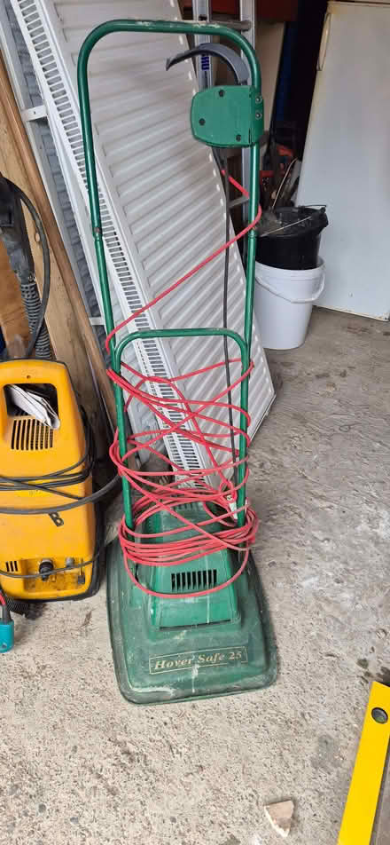 Photo of free Lawnmower (Daisy Hill BD8) #1