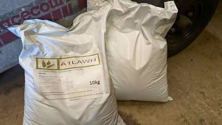 Photo of free lawn fertiliser (Slyne-with-Hest LA2) #1