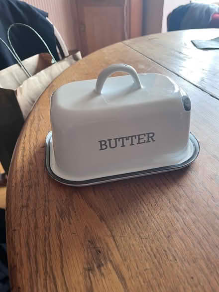 Photo of free Enamel butter dish (Woolwich SE18) #1