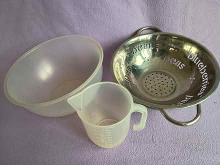 Photo of free Sundry cookware (Upper Wolvercote OX2) #1