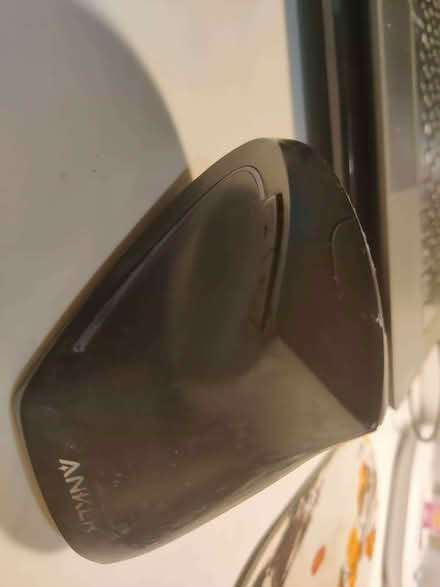 Photo of free Anker Wireless Vertical Ergonomic Mouse (White City W12) #4