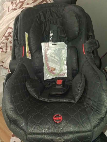 Photo of free Car seat for infant and baby (Se17 1bx) #1