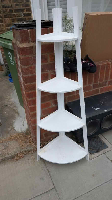 Photo of free Corner shelf (East dulwich SE22) #1