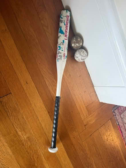 Photo of free Baseball bat and 2 baseballs (Piedmont) #1
