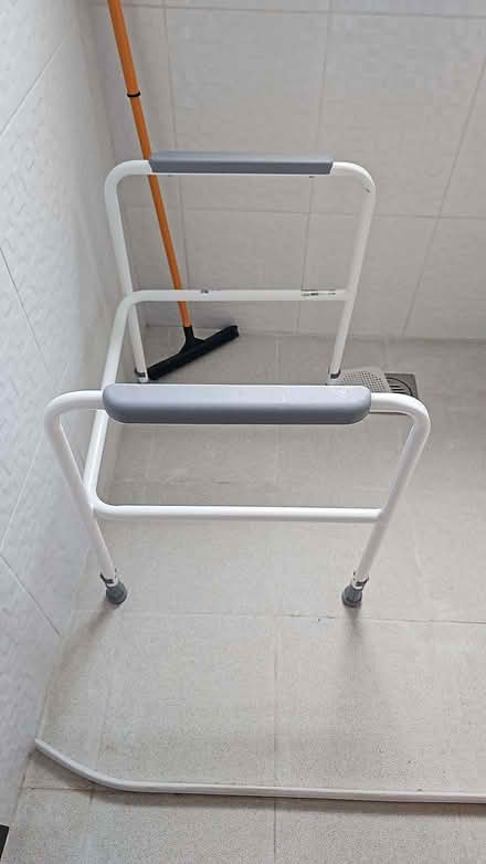 Photo of free Toilet aid (Chessington KT9) #1