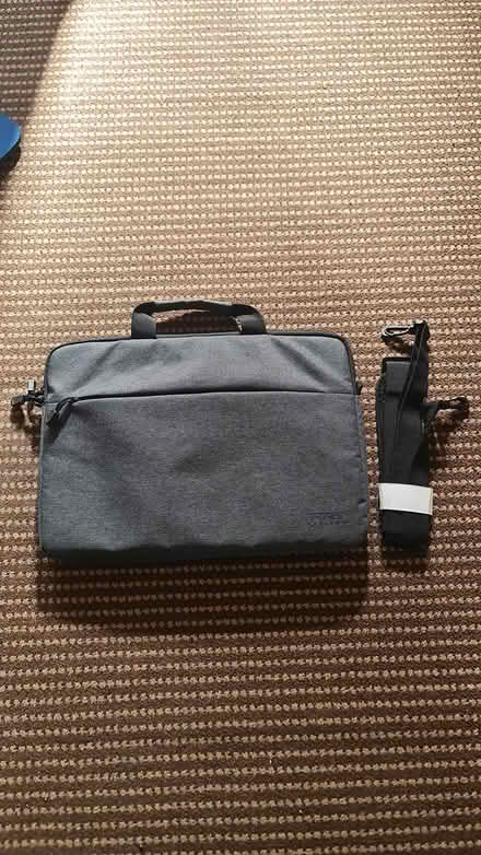 Photo of free Lightweight Laptop Bag (Boston Manor, W7) #2