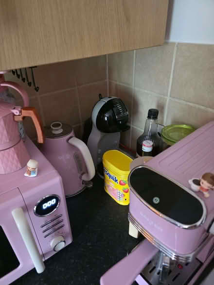 Photo of free Pink Kitchen Set + Airfryer + Nescafe machine (Blackbird Leys OX4) #4