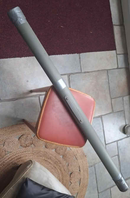 Photo of free Projector screen (Eaton Bray LU6) #4