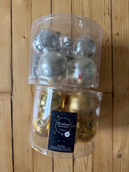 Photo of free Xmas tree baubles silver & gold 7cm (Pollokshields, G41) #1