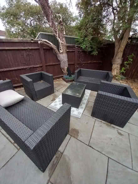 Photo of free Garden set with some damage (Tilehurst RG30) #4