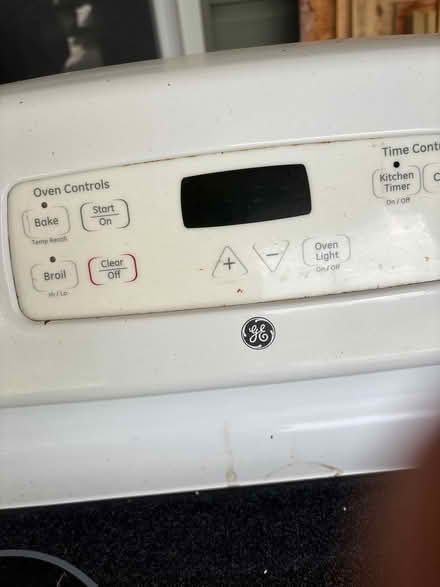 Photo of free Electric Stove (Knoxville MD 21758) #3