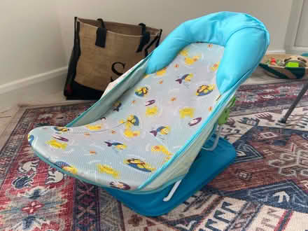 Photo of free Bath support for babies (Beaumont LA1) #1
