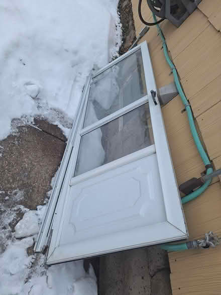 Photo of free aluminum side storm door (military road / sheridan drive) #1