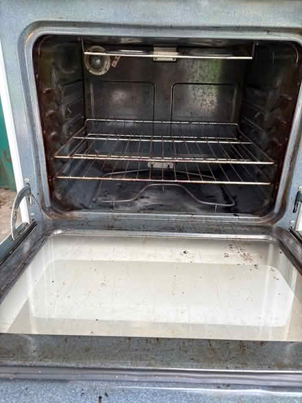Photo of free Electric Stove (Knoxville MD 21758) #1