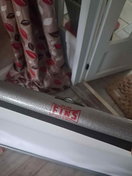 Photo of free Projector screen (Eaton Bray LU6) #3