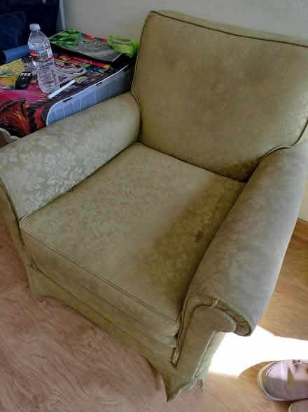 Photo of free armchair (Off Bernardo and El Camino) #2