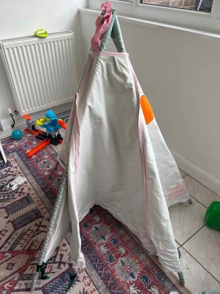 Photo of free Small play tent (Beaumont LA1) #1