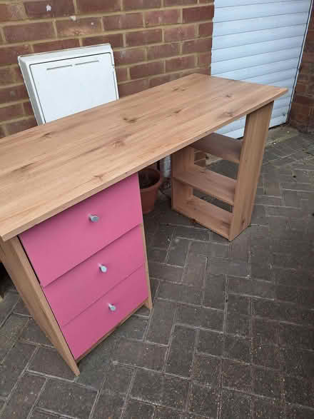 Photo of free Kids desk (Belmont HA7) #1