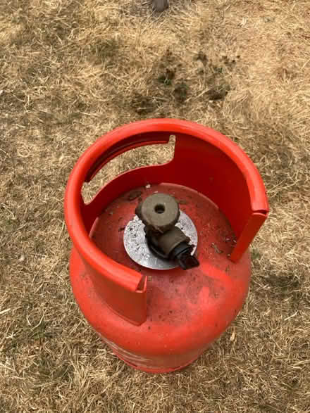 Photo of free Half full gas bottle (Wickford SS12) #2