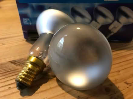 Photo of free Spotlight bulbs (FelixstoweWoodbridgeFreegle CGA IP12) #2