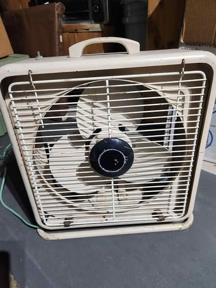 Photo of free Old School Metal Blade Fan (Bowie) #1