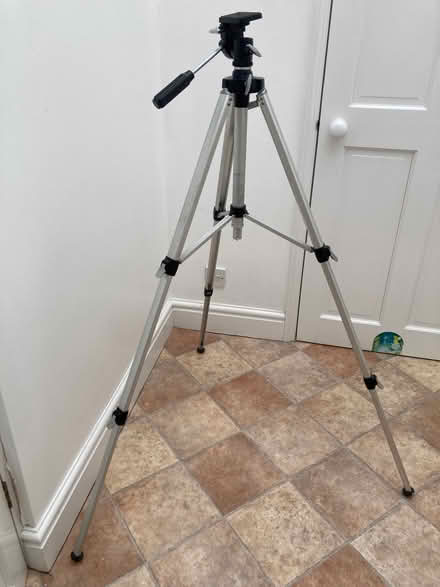 Photo of free Heavy duty camera tripod (Bear Flat BA2) #1