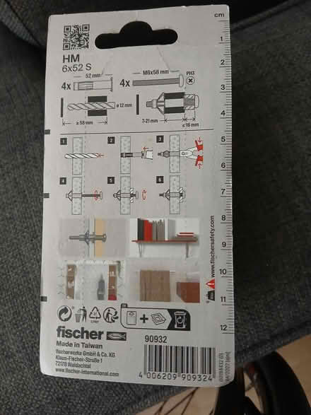 Photo of free 4x fisher anchor/rawl plugs (E3 3gu) #2