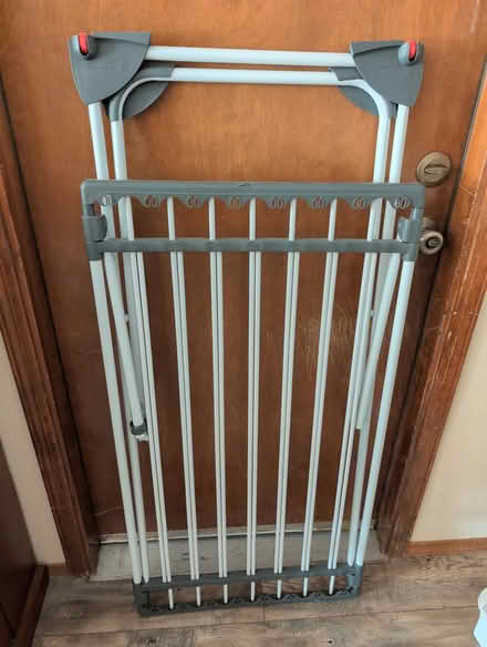 Photo of free Expanding drying rack (Southern West of Unser) #1
