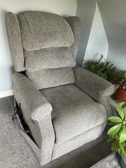 Photo of free Electric recliner chair (Westcliff SS0) #2