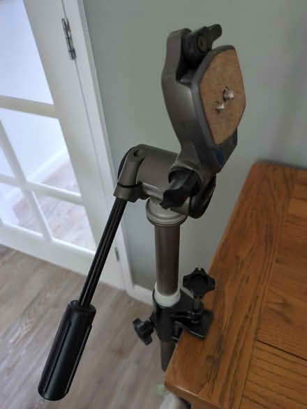Photo of free Velbon camera tripod PH157Q (Highcliffe) #3
