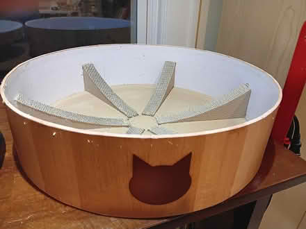 Photo of free Cat Bowl Scratcher/Bed (Near Price Chopper Saugerties) #4