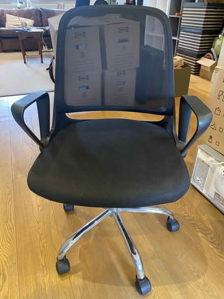 Photo of free Desk chair on wheels (Blackheath SE3) #1