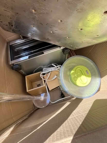 Photo of free Assorted kitchen & household items (Belmont, MA near Cushing Sq) #4